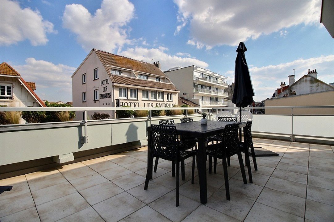 /picture/helios/116252002/MER E220/11_2025-12-07CET00h00-11.jpg